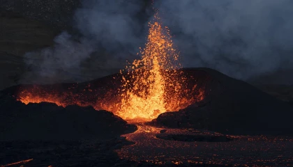 Hawaii’de Kilauea Yanardağı Yine Faaliyette: Yeni Patlama ABD’yi Harekete Geçirdi